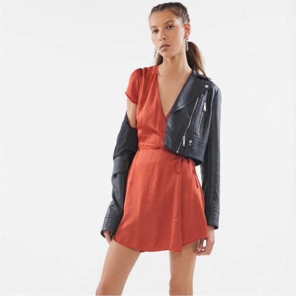 Urban Outfitters Beau Satin Short Sleeve Wrap Dress - Picture 2 of 7